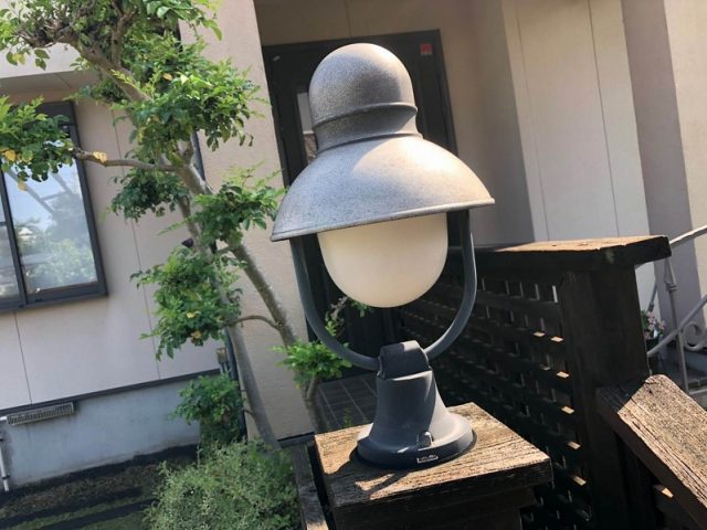 春日井市Ｉ台Ｍ様邸　外灯・下屋根ノシ板金塗装工事