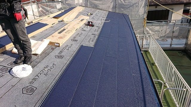 小牧市　K様邸　屋根カバー工法・バルコニー防水工事・部分塗装