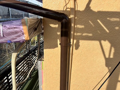 春日井市　外壁塗装　雨樋塗装完了