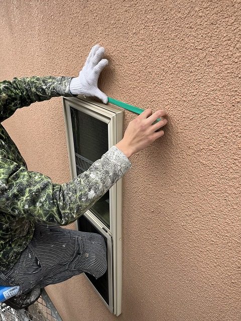 本日雨の為塗装作業お休みです。