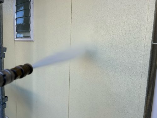 高圧洗浄の役割とは？塗装前に必ず行う理由